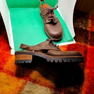 Y2K Deadstock Pegabo Leather Lug Sole
Platform Shoes